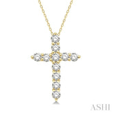1/4 Ctw Round Cut Diamond Cross Pendant With Chain in 14K Yellow Gold