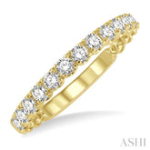 1/2 Ctw Lattice Round Cut Diamond Wedding Band in 14K Yellow Gold