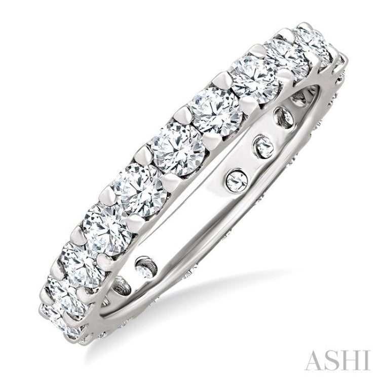 2.00 Ctw Round Cut Diamond Eternity Wedding Band in 14K White Gold