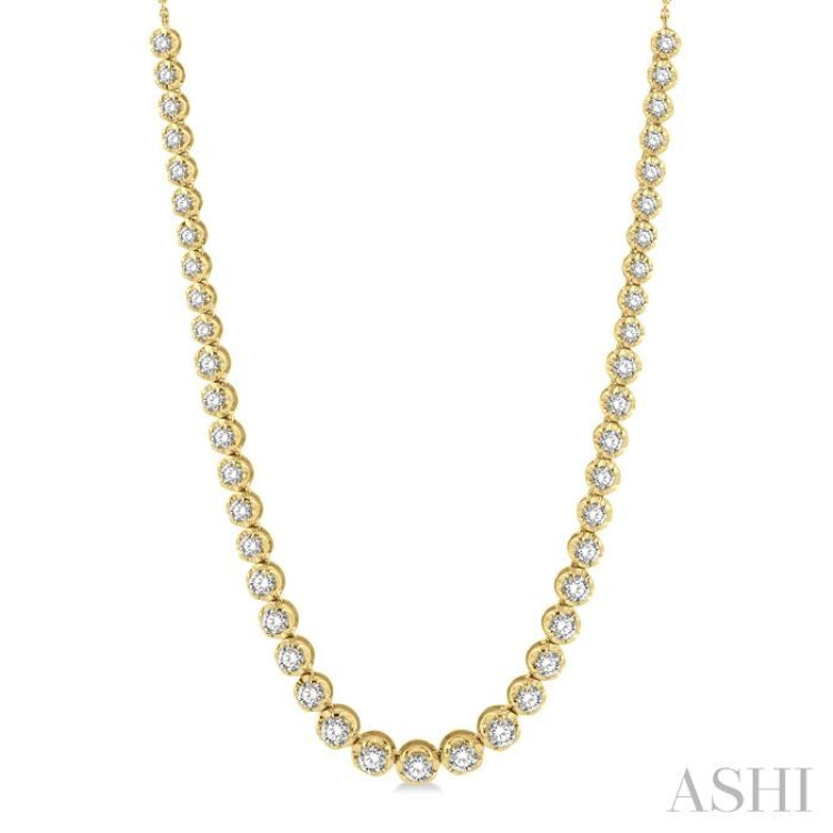 3 Ctw Round Cut Diamond Illusion Necklace in 10K Yellow Gold
