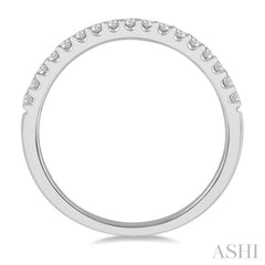 1/4 Ctw Round Cut Diamond Wedding Band in 14K White Gold