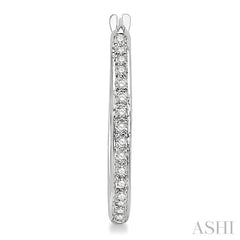 1/2 Ctw Round Cut Diamond Hoop Earrings in 14K White Gold