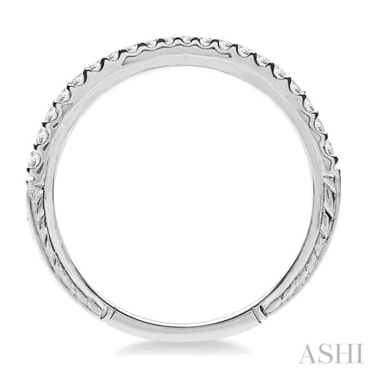 1/5 Ctw Round Cut Diamond Wedding Band in 14K White Gold