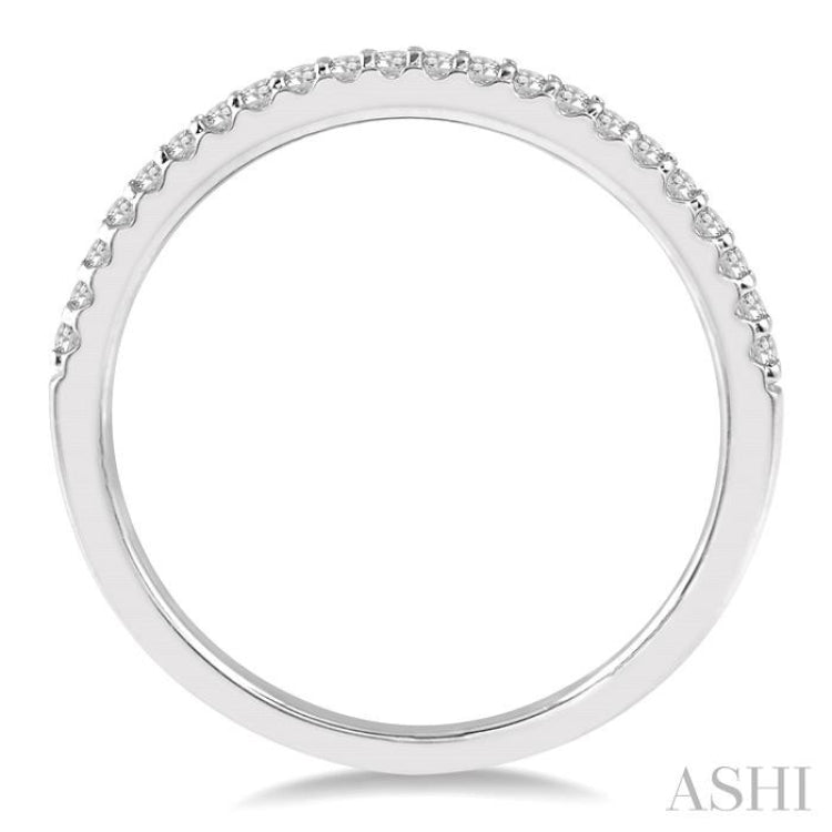 1/5 Ctw Round Cut Diamond Wedding Band in 14K White Gold