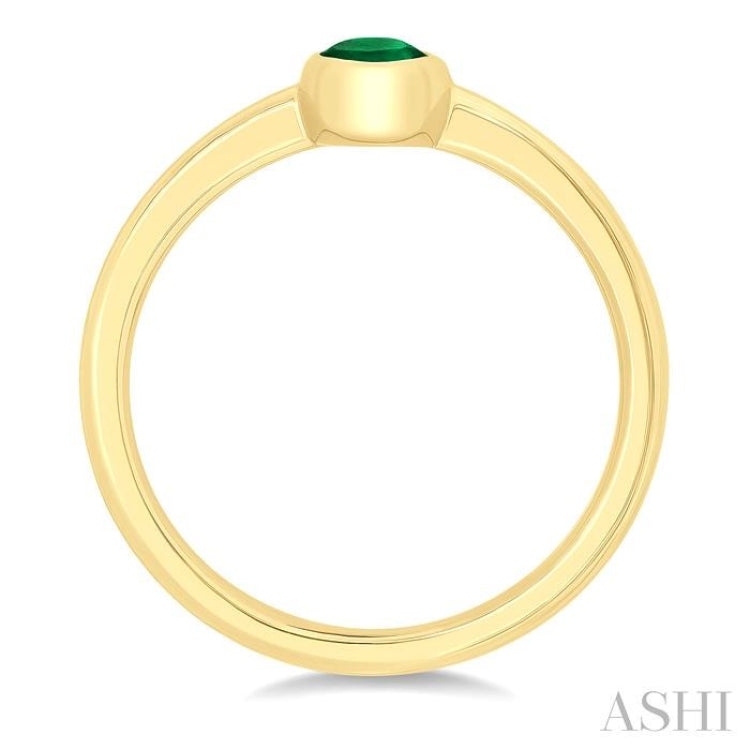 6X4 MM Oval Shape Emerald Precious Solitaire Ring in 14K Yellow Gold