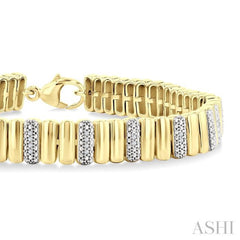 1/6 Ctw Bold Ribbed Round Cut Diamond Pirouette Fashion Bracelet in Yellow Gold Vermeil