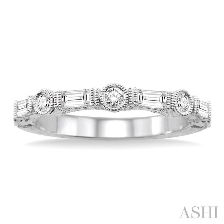 1/2 Ctw Diamond Fashion Band in 14K White Gold