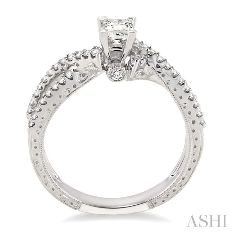 1/4 Ctw Round Cut Diamond Semi-Mount Engagement Ring in 14K White Gold