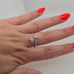18k White Gold Split Right with Diamond Hearts