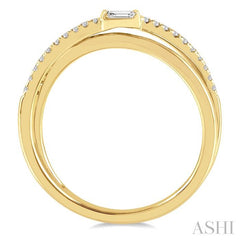 1/6 Ctw Criss Cross Baguette and Round Cut Diamond Fashion Ring in 14K Yellow Gold