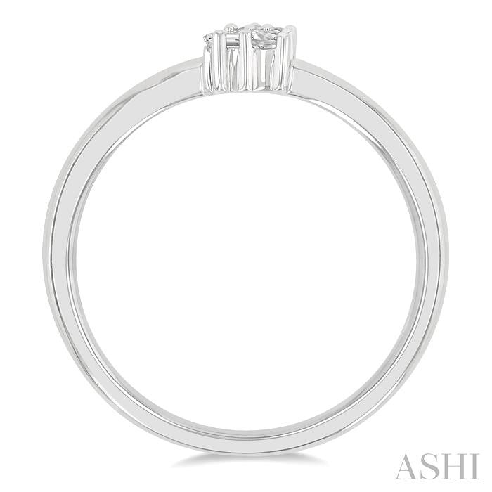1/6 Ctw Petite Tri-Stone Scatter Princess, Baguette & Round Cut Diamond Fashion Ring in 10K White Gold