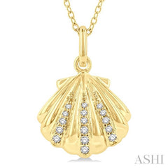 1/20 Ctw Marine Life Petite Seashell Round Cut Diamond Fashion Pendant With Chain in 10K Yellow Gold