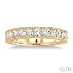 3/4 Ctw Round Cut Diamond Wedding Band in 14K Yellow Gold