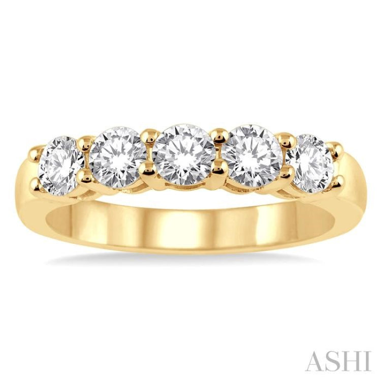 1 Ctw Round Cut Diamond Wedding Band in 14K Yellow Gold