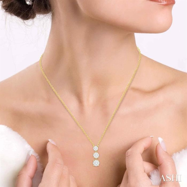 1/3 Ctw Round Cut Lovebright Diamond Layered Pendant With Chain in 14K Yellow Gold