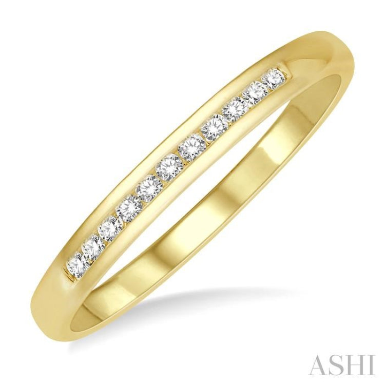 1/10 ctw Channel Set 11 Stone Round Cut Diamond Wedding Band in 14K Yellow Gold