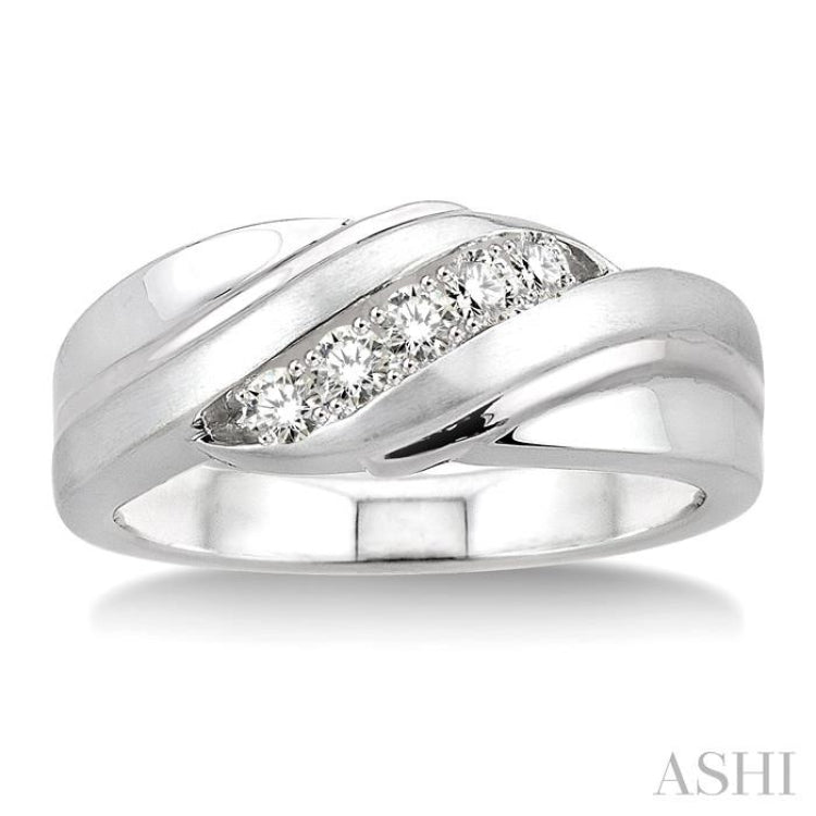 1/20 Ctw Round Cut Diamond Men's Ring in Sterling Silver