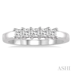 1/2 Ctw Princess Cut Diamond Wedding Band in 14K White Gold
