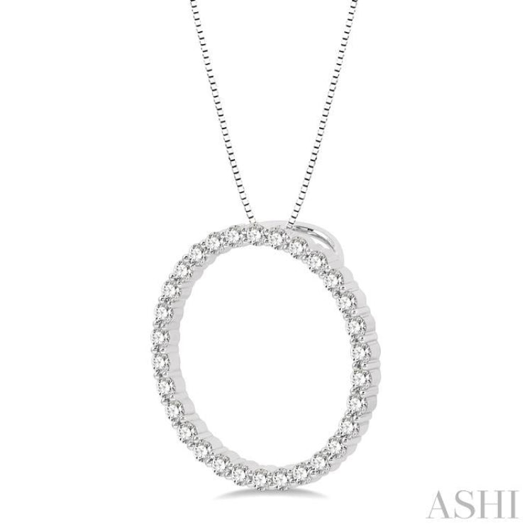 1 Ctw Round Cut Diamond Circle of Love Pendant with Chain in 14K White Gold