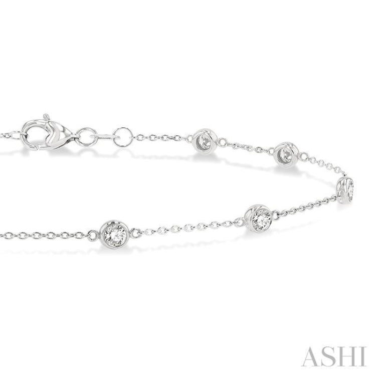1/2 Ctw Circular Mount Round Cut Diamond Station Bracelet in 14K White Gold