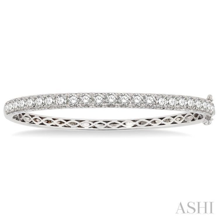 4 Ctw Round Cut Diamond Bangle in 14K White Gold