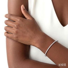 1/2 Ctw Slim Round Cut Diamond Bangle in 14K White Gold