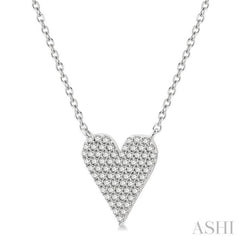 1/4 Ctw Heart Charm Round Cut Diamond Fashion Necklace in 10K White Gold