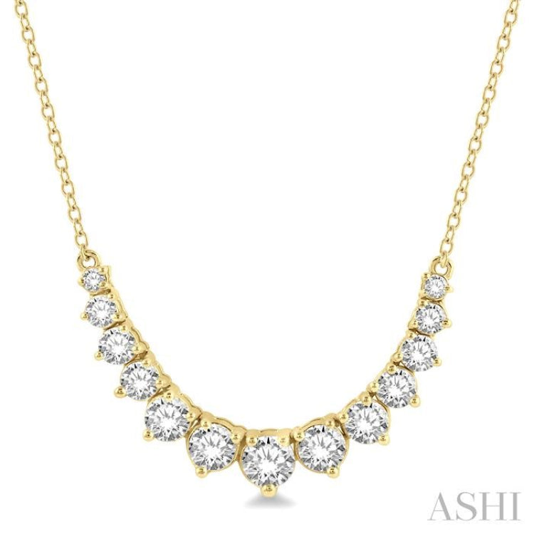 1 Ctw Graduated Diamond Smile Necklace in 14K Yellow Gold