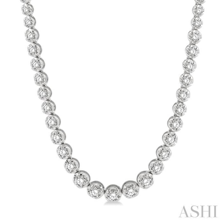 3 Ctw Round Cut Diamond Illusion Necklace in 14K White Gold
