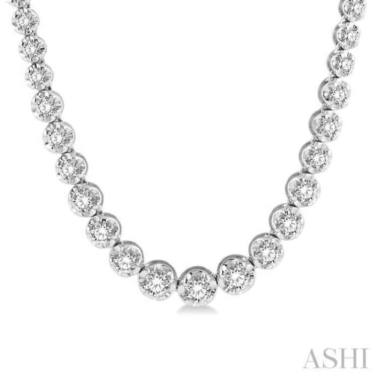 2 ctw Round Cut Diamond Illusion Necklace in 10K White Gold