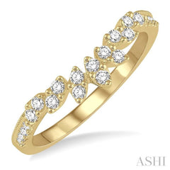 1/4 Ctw Marquise Garland Round Cut Diamond Wedding Band in 14K Yellow Gold