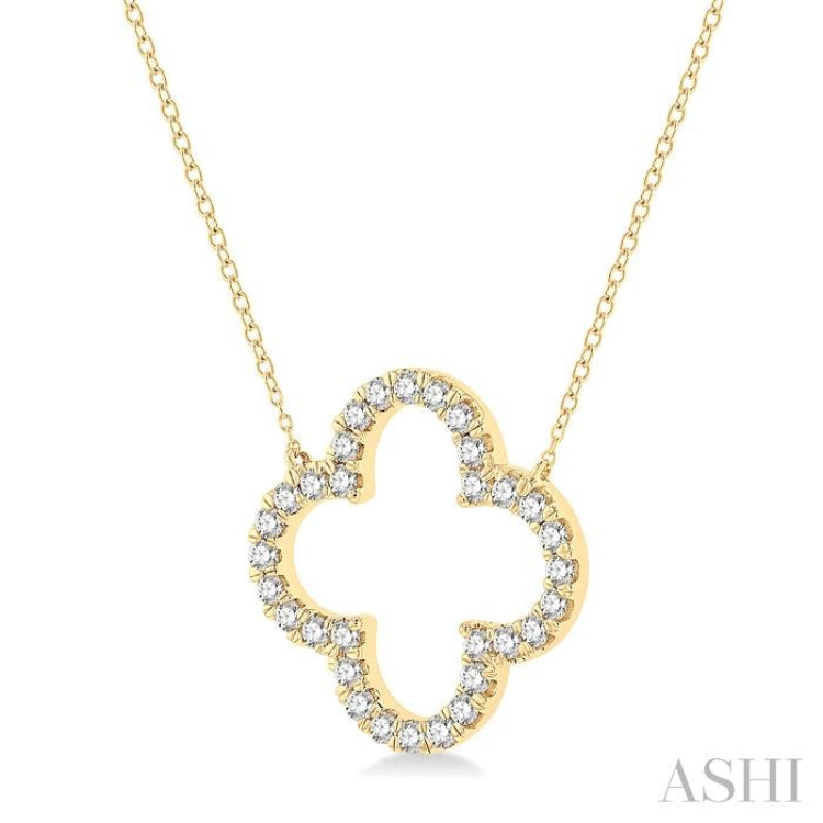 1 Ctw Clover Round Cut Diamond Necklace in 14K Yellow Gold