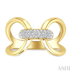 1/10 Ctw Accent Round Cut Diamond Bold Fashion Ring in Yellow Gold Vermeil