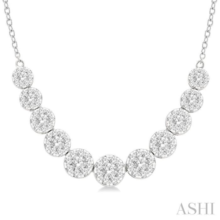 1 1/2 Ctw Round Cut Lovebright Diamond Necklace in 14K White Gold