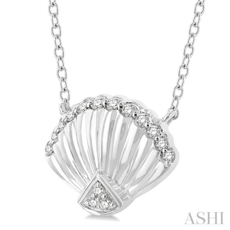 1/10 Ctw Nautical Seashell Petite Round Cut Diamond Fashion Pendant With Chain in 10K White Gold