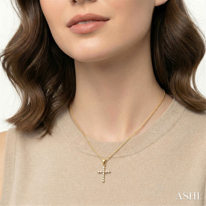 1/10 Ctw Round Cut Diamond Cross Petite Pendant in 10K Yellow Gold with Chain