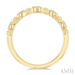 1/20 ctw Marquise Link Round Cut Diamond Wedding Band in 14K Yellow Gold