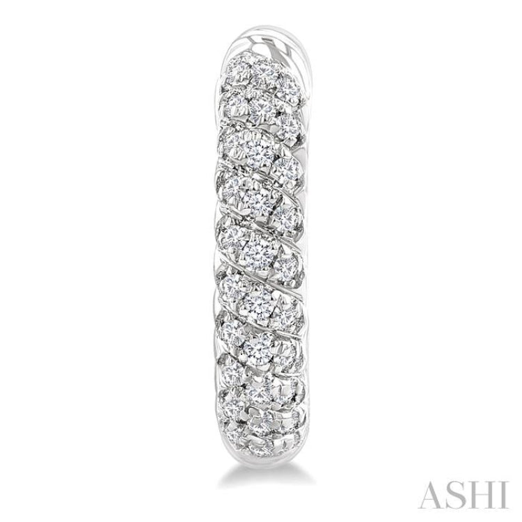 1/5 Ctw Petite Swirl Pattern Round Cut Diamond Fashion Huggies in 10K White Gold