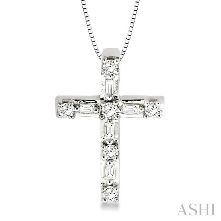 1/4 Ctw Diamond Cross Pendant in 14K White Gold with chain