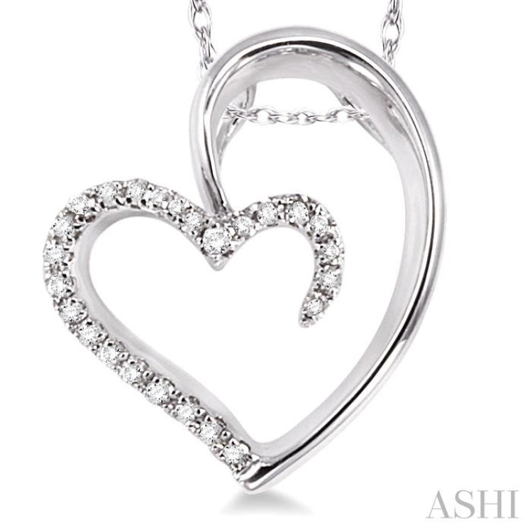 1/10 Ctw Round Cut Diamond Heart Shape Pendant in 10K White Gold with Chain