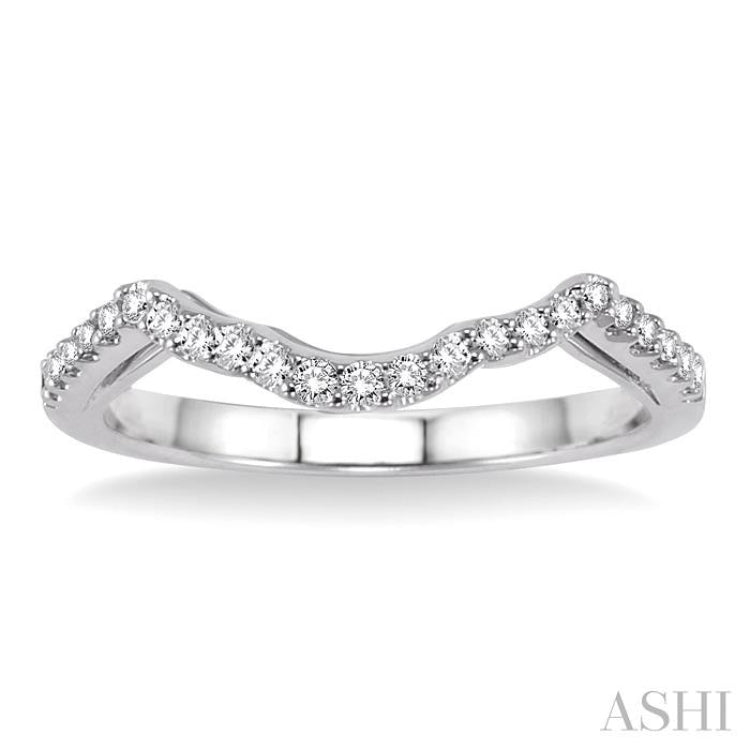 1/6 Ctw Diamond Wedding Band in 14K White Gold