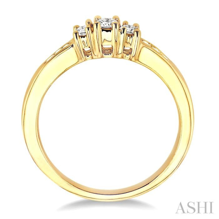 1/4 Ctw Nine Stone Round Cut Diamond Engagement Ring in 10K Yellow Gold