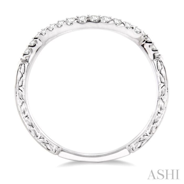 1/5 Ctw Round Cut Diamond Wedding Band in 14K White Gold