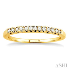 1/10 Ctw Round Cut Diamond Ring in 14K Yellow Gold