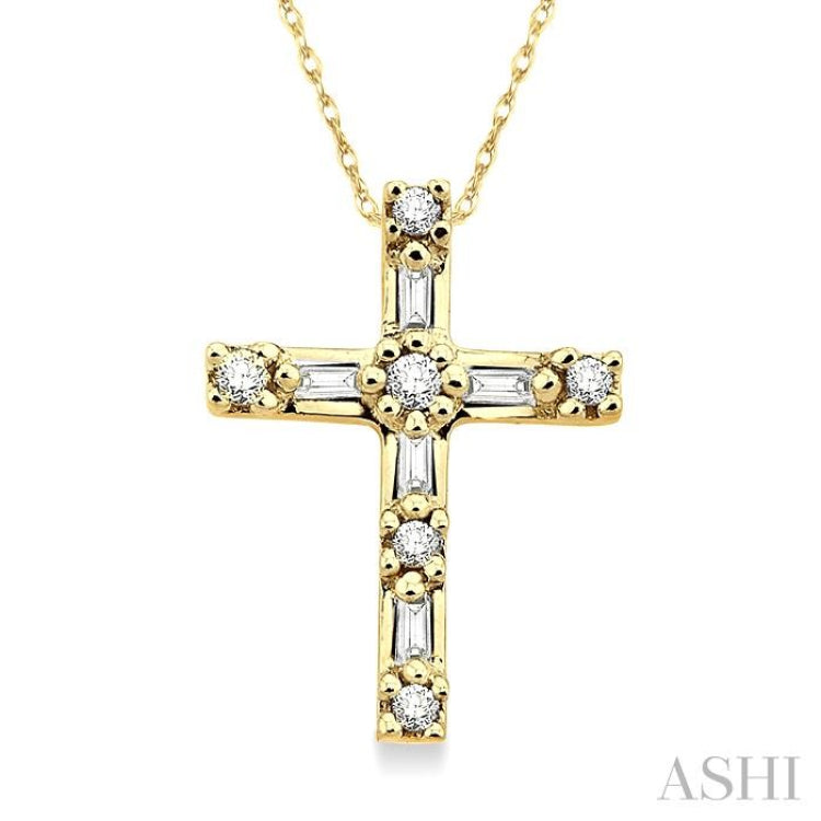 1/10 Ctw Diamond Cross Pendant in 14K Yellow Gold with Chain