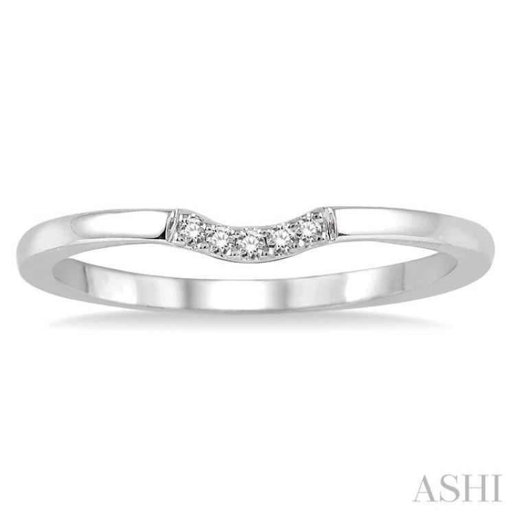 1/20 Ctw Round Cut Diamond Wedding Band in 14K White Gold