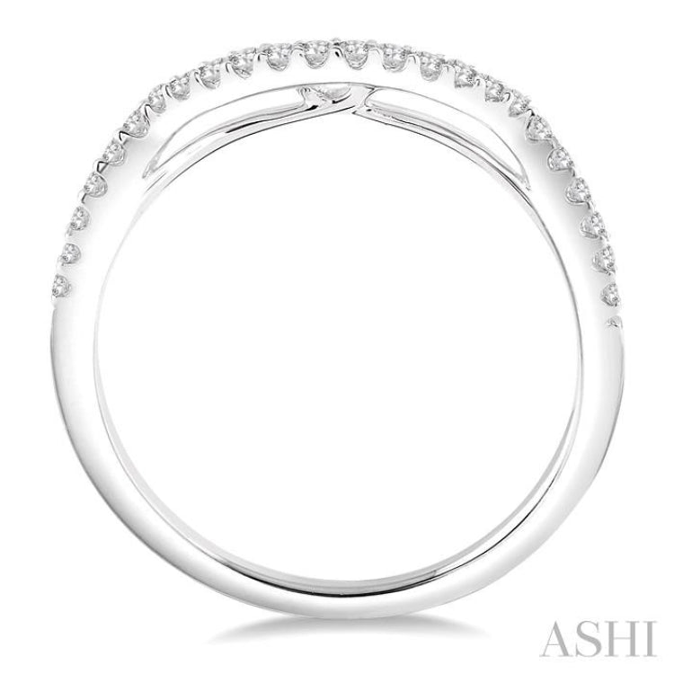 1/5 Ctw Round Cut Diamond Wedding Band in 14K White Gold