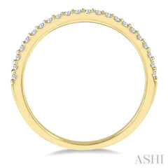 1/6 Ctw Round Cut Diamond Wedding Band in 14K Yellow Gold