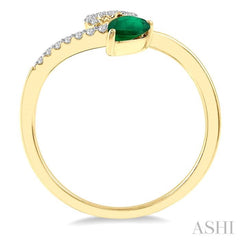 1/10 Ctw Pear Shape 6x4 MM Emerald & Round Cut Diamond Precious Ring in 10K Yellow Gold