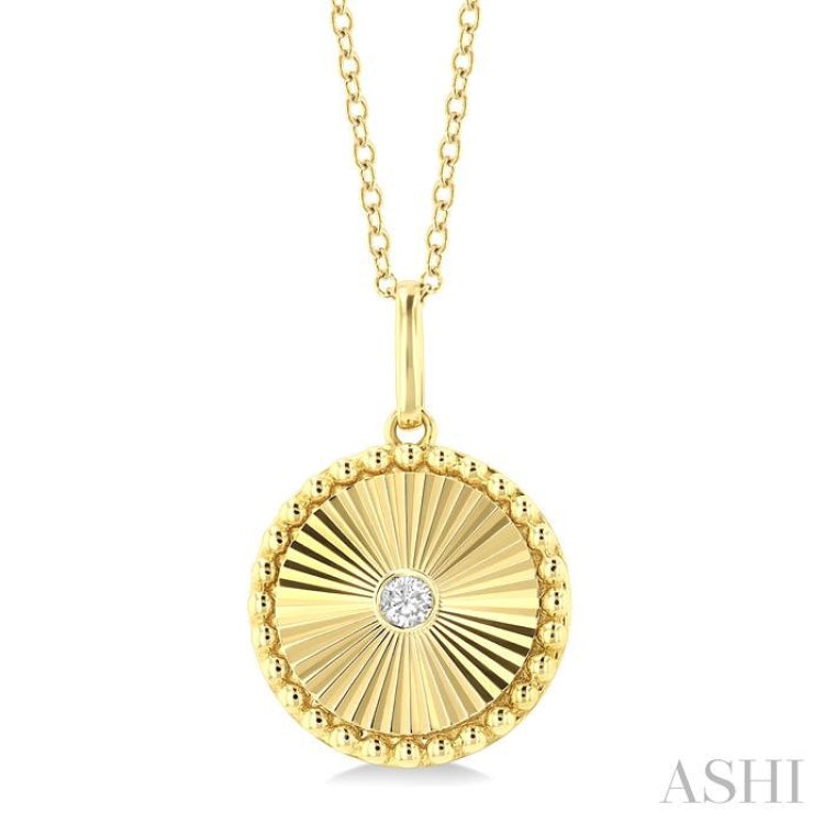 1/20 Ctw Fluted Medallion Round Cut Diamond Fashion Pendant With Chain in 14K Yellow Gold